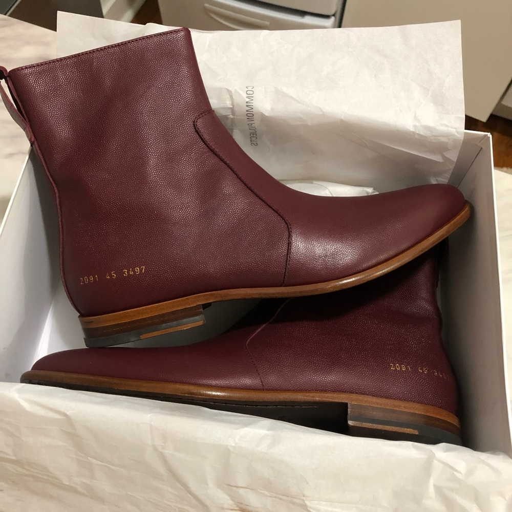 OXBLOOD ROBERT GELLER X COMMON PROJECTS LEATHER CHELSEA BOOT - Men’s Size 45